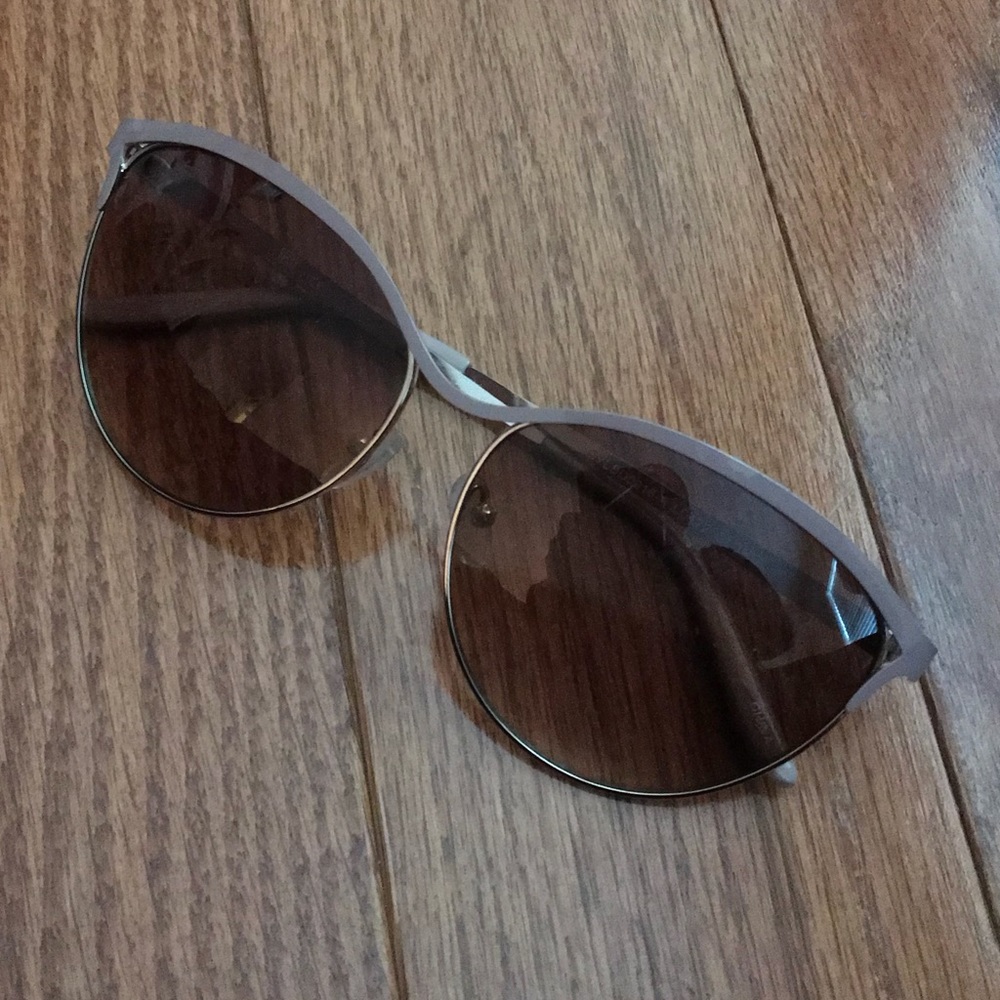 Chinese Laundry Cateye Metal Frame Sunnies